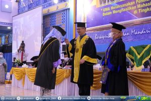 rektor-uma-mewisudah-1152-mahasiswa